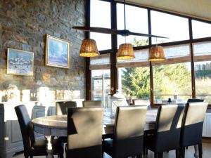 Posezení v ubytování Holiday Home in Redu with Heated Pool