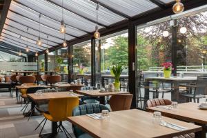 Restoran atau tempat lain untuk makan di Fletcher Hotel-Restaurant Jagershorst-Eindhoven
