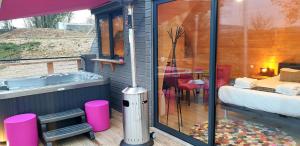 Fotografie z fotogalerie ubytování Lodges des grands crus v destinaci Chablis