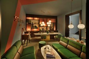 Posedenie v ubytovaní Stories Boutique Hotel
