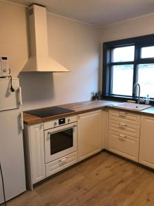 Η κουζίνα ή μικρή κουζίνα στο Fell Holiday Home