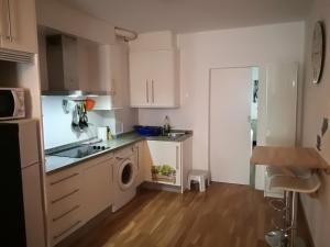 Kuchyň nebo kuchyňský kout v ubytování APARTAMENTO JUNTO AL MAR