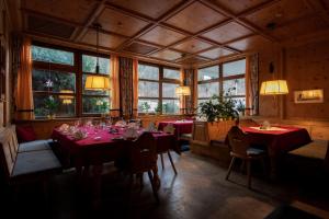 Posezení v ubytování Hotel Bruggner Stub`n