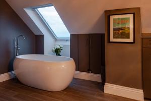 Koupelna v ubytování Ocean View,Kinsale, Hosted by Exquisite holiday homes, sleeps 22