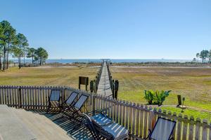 Gallery image of Surf Club A-5 in Dauphin Island