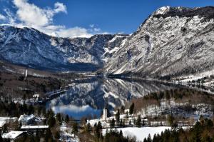 Hotel Jezero að vetri til