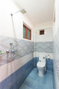 Bilik mandi di Khangsar Home
