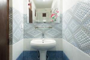 Bilik mandi di Khangsar Home