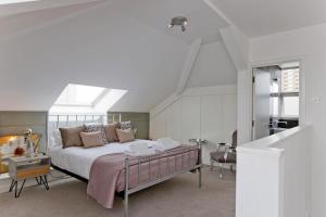 Gallery image of Old St penthouse in London