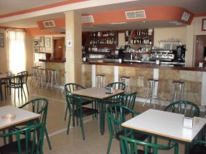 Hol lub bar w obiekcie Hostal San Luis