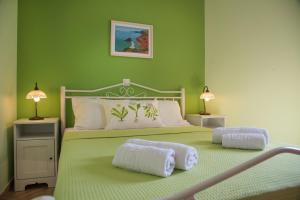 Vikentios Rooms客房内的一张或多张床位