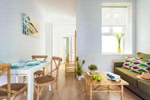 Część wypoczynkowa w obiekcie Suites Sevilla Plaza