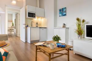 Kuchnia lub aneks kuchenny w obiekcie Suites Sevilla Plaza