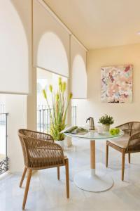Część wypoczynkowa w obiekcie Suites Sevilla Plaza