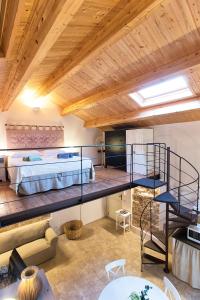 Galería fotográfica de Lucia Minerva 18 en Alguer 14 fotos más