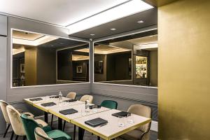Konferenční prostory v ubytování Corso 281 Luxury Suites