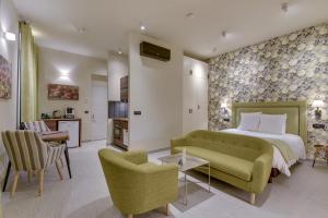 Villa Erizio, a bucolic and urban break客房内的一张或多张床位