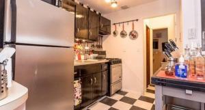 Kuchyň nebo kuchyňský kout v ubytování Fabulous Fully Furnished Studio Minutes From Times Square! + 3 fotografie