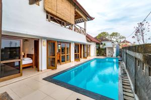 Gallery image of Medewi Surf Villa in Pulukan