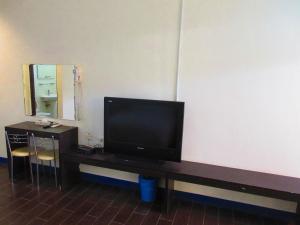 TV a/nebo společenská místnost v ubytování Ivan Garden B&B