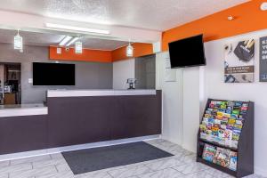 TV a/nebo společenská místnost v ubytování Studio 6-Temple, TX