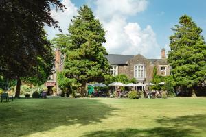 Gallery image of The Priory Hotel in Newport