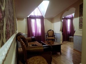 Posezení v ubytování B&B Europa Hotel