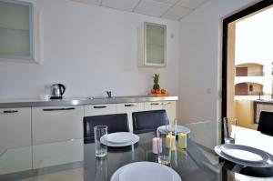 Foto dalla galleria di City Living Suites TK2 Rm 2 a San Giuliano