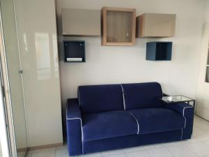 Alery apartment with terrace AC wifi 7th floor a few meters from the sea by Affitto-Nizza