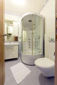 Ванна кімната в Apartments LUX Milano, Savina,Herceg-Novi