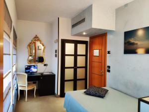TV a/nebo společenská místnost v ubytování Hotel Feel Inn Venice Airport