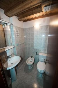 A bathroom at Chiara rooms Még 12 kép