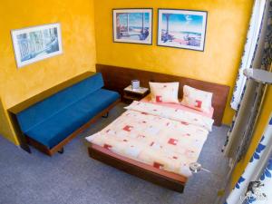 Ένα ή περισσότερα κρεβάτια σε δωμάτιο στο Gasthof zum Falken