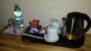 Fasilitas pembuat kopi dan teh di Ashfield B&B