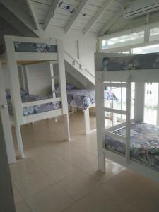 Ein Etagenbett oder Etagenbetten in einem Zimmer der Unterkunft Edificio Santa Catalina 602