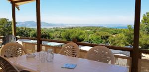 Phong cảnh thiên nhiên gần khu cắm trại