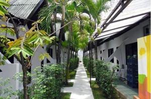 Zahrada ubytování Hacienda Phuket + 21 fotografií