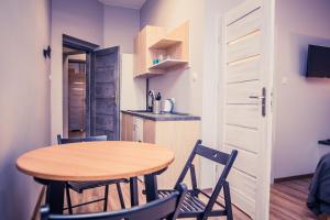 Küche/Küchenzeile in der Unterkunft Apartamenty 21 Basic