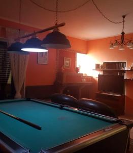 Biliár nebo kulečník v ubytování Georgerock