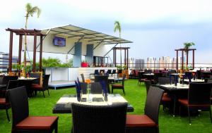 Restaurace v ubytování Gokulam Park Sabari-Siruseri SIPCOT