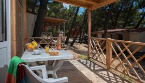 Fotografie z fotogalerie ubytování Mobile Homes Camp Baško Polje - Adriatic Kampovi v destinaci Baška Voda