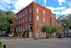 Gallery image of 201 York #3 · Homey Downtown 2 Bedroom Steps from the River in Savannah