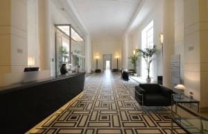Фотография из галереи Palazzo Esedra в Неаполе