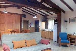 A seating area at Apartamentos El Calambuco