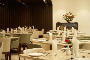 Restaurace v ubytování The Hamuse Hotel Kodaikanal - Luxury Redefined