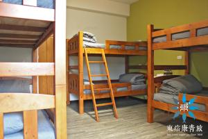 Lliteres en una habitació de East Coast Yuppie Joy Place