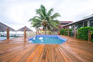 Bazén v ubytování Wikkid Resort nebo v jeho okolí
