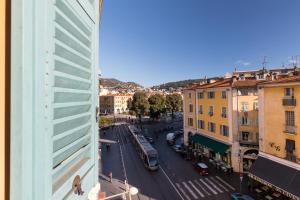 Foto dalla galleria di Bright Apartment Old Town a Nizza