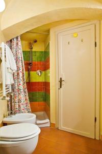 A bathroom at Poggio Imperiale Apartments