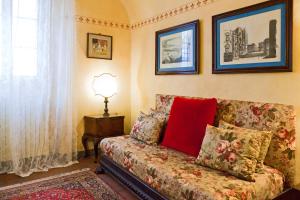 A seating area at Poggio Imperiale Apartments